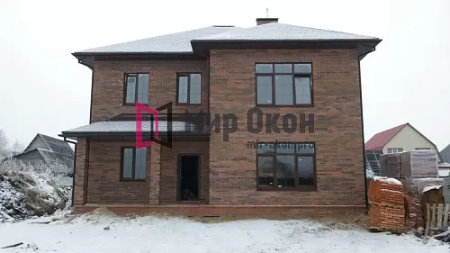 Окна РЕХАУ в кирпичный дом с раскладкой в стеклопакете Окна РЕХАУ в кирпичный дом с раскладкой в стеклопакете