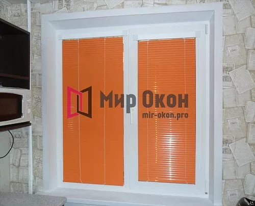 Оранжевые жалюзи на окно Оранжевые жалюзи на окно