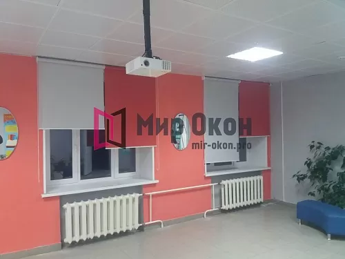 Двухцветные рулонные шторы Двухцветные рулонные шторы